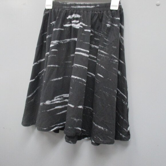Tottini Girls Skirt Size 11 Black With White Designs Elastic Waist 95% Cotton - Picture 1 of 10